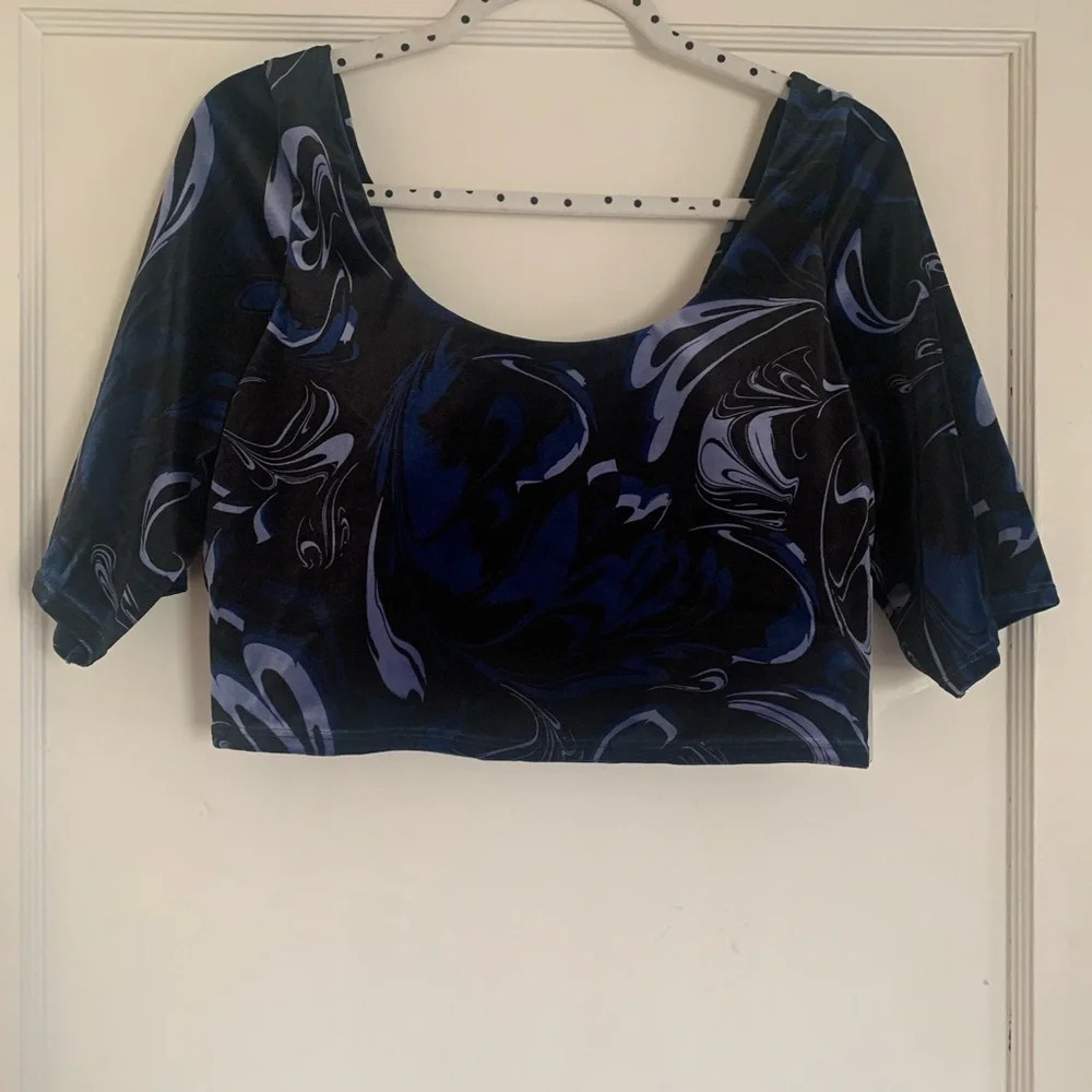 Athleta Tops Athleta Exhilarate Velvet Crop XL A-C - NWT